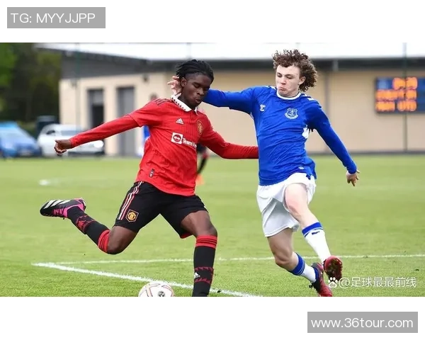 曼联青训营三小将成功晋升一线队展现未来希望与潜力